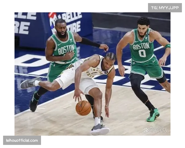 凯尔特人大胜雄鹿塔图姆轰41分三分球10中7射穿防线